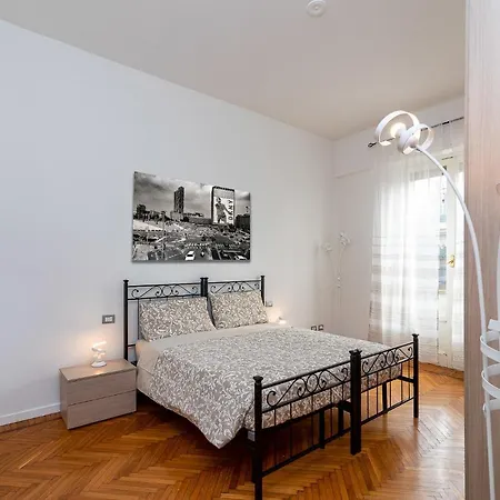Apartment Vittoria 1 Milan